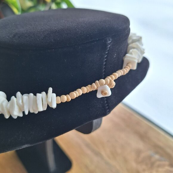 White Shell Chip Necklace Surf Beach Classic Timeless Cali 16 Inch - Picture 3 of 5